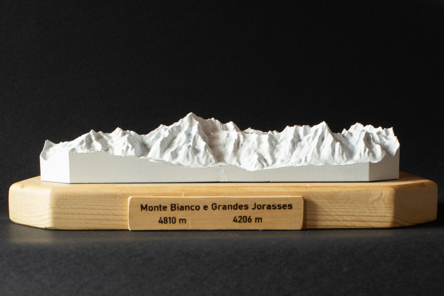 Riproduzione tridimensionale in miniatura della catena del Monte Bianco con le Grandes Jorasses
