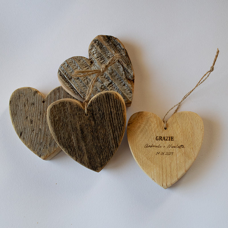 cuori in legno personalizzati